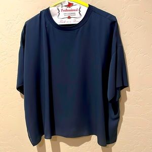 Vince, short-sleeve, silk T-shirt. Size S/P